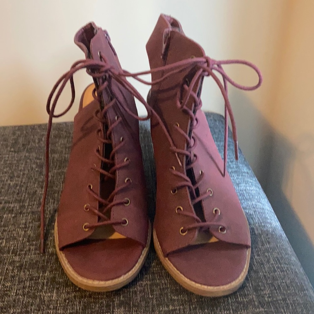 Mossimo lace up booties
